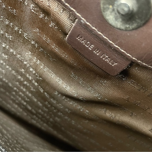 Burberry coated canvas shoulder tote - Picture 15 of 16